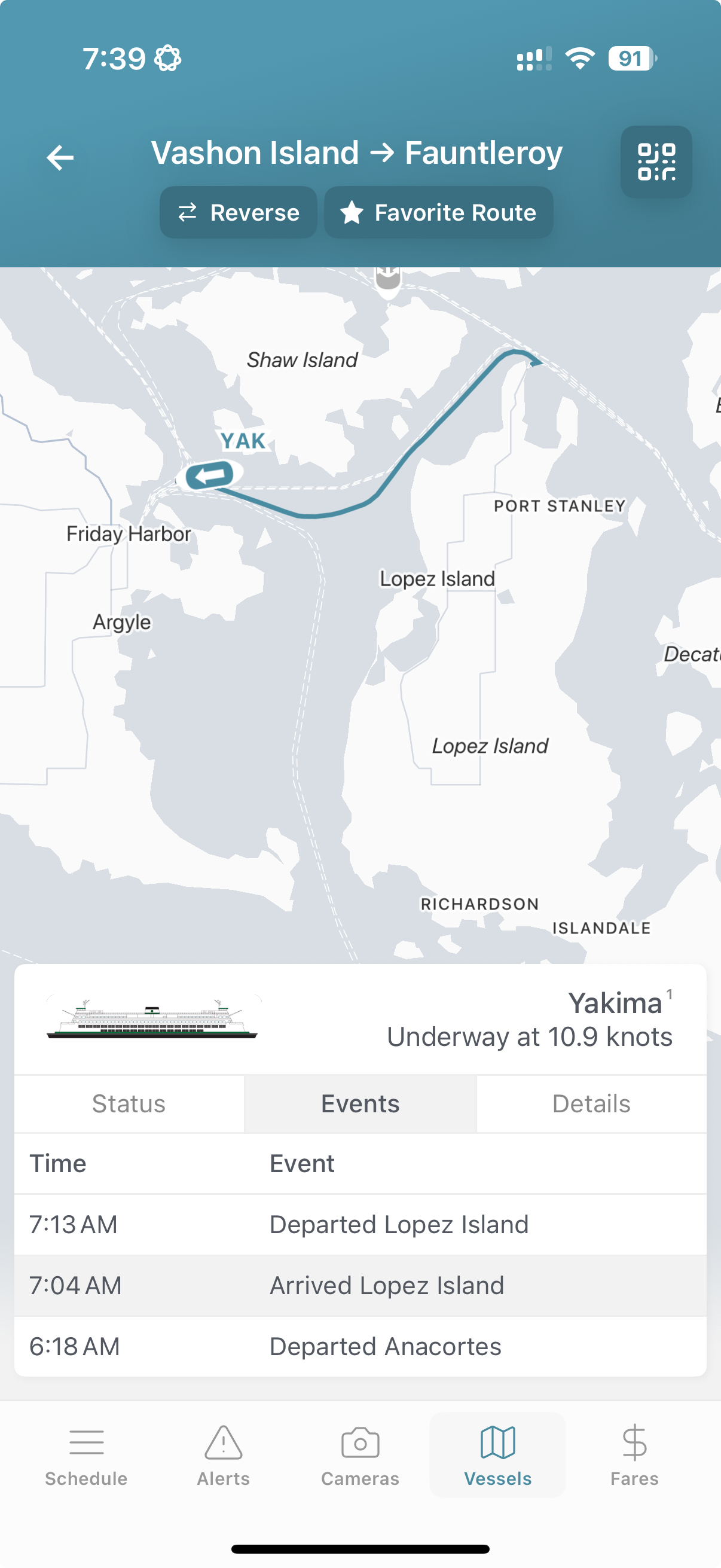 Vessel map with tracking tails showing vessel paths